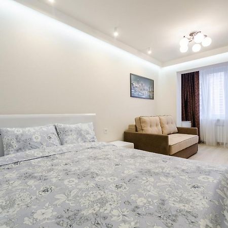 Artal Apartment On Obolonsky Avenue 31 Kiev Dış mekan fotoğraf