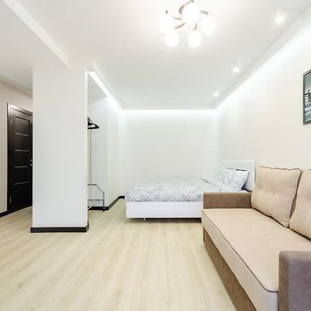 Artal Apartment On Obolonsky Avenue 31 Kiev Dış mekan fotoğraf