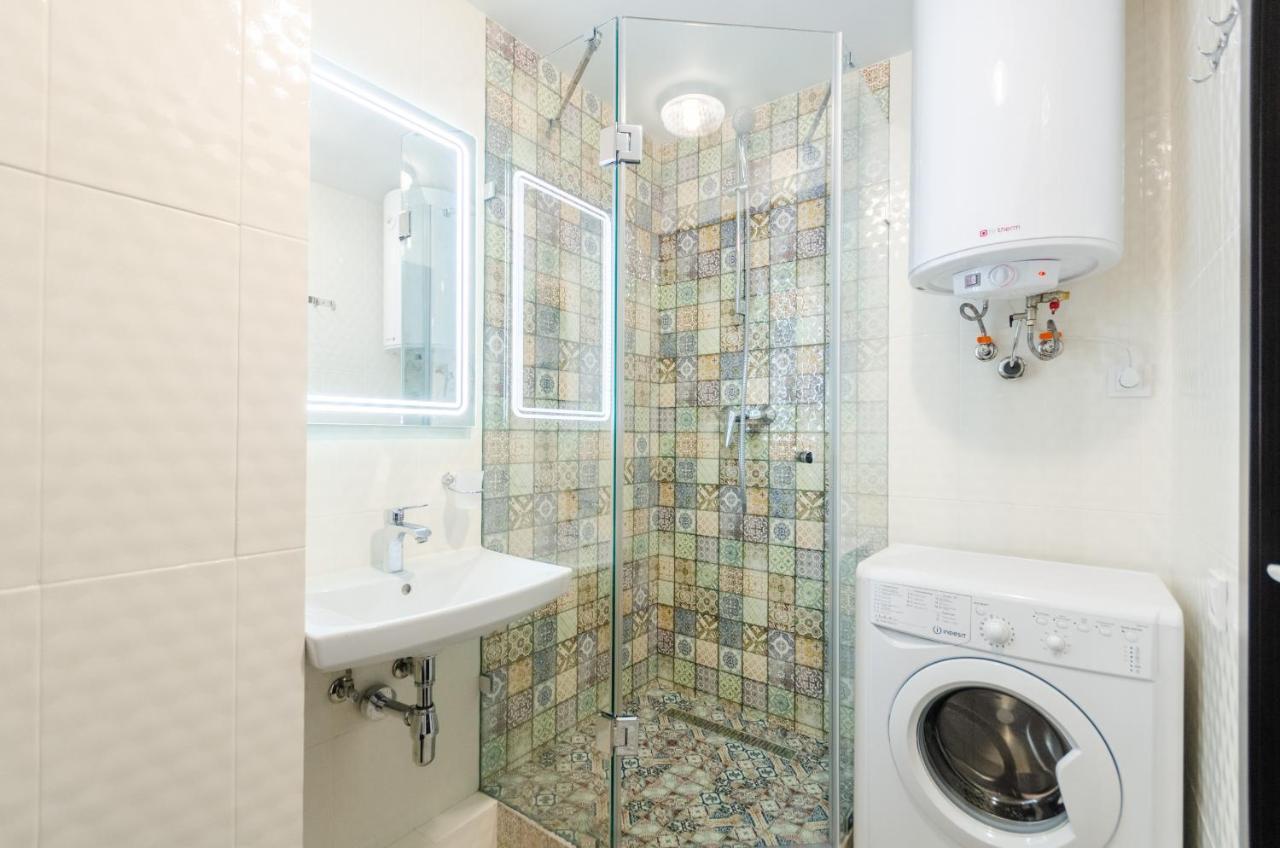 Artal Apartment On Obolonsky Avenue 31 Kiev Dış mekan fotoğraf