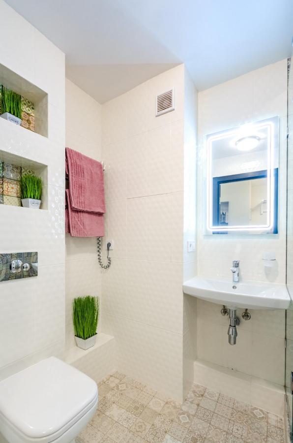 Artal Apartment On Obolonsky Avenue 31 Kiev Dış mekan fotoğraf
