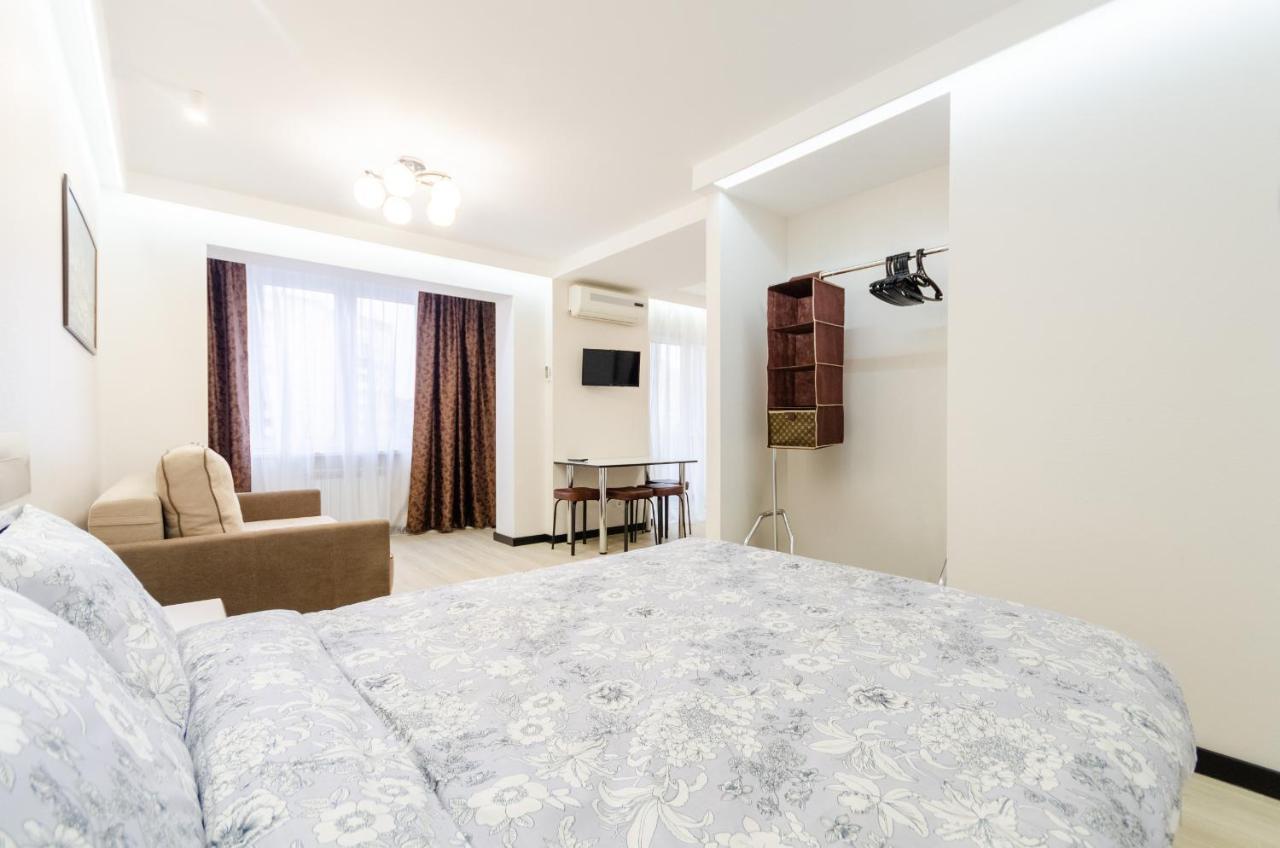Artal Apartment On Obolonsky Avenue 31 Kiev Dış mekan fotoğraf